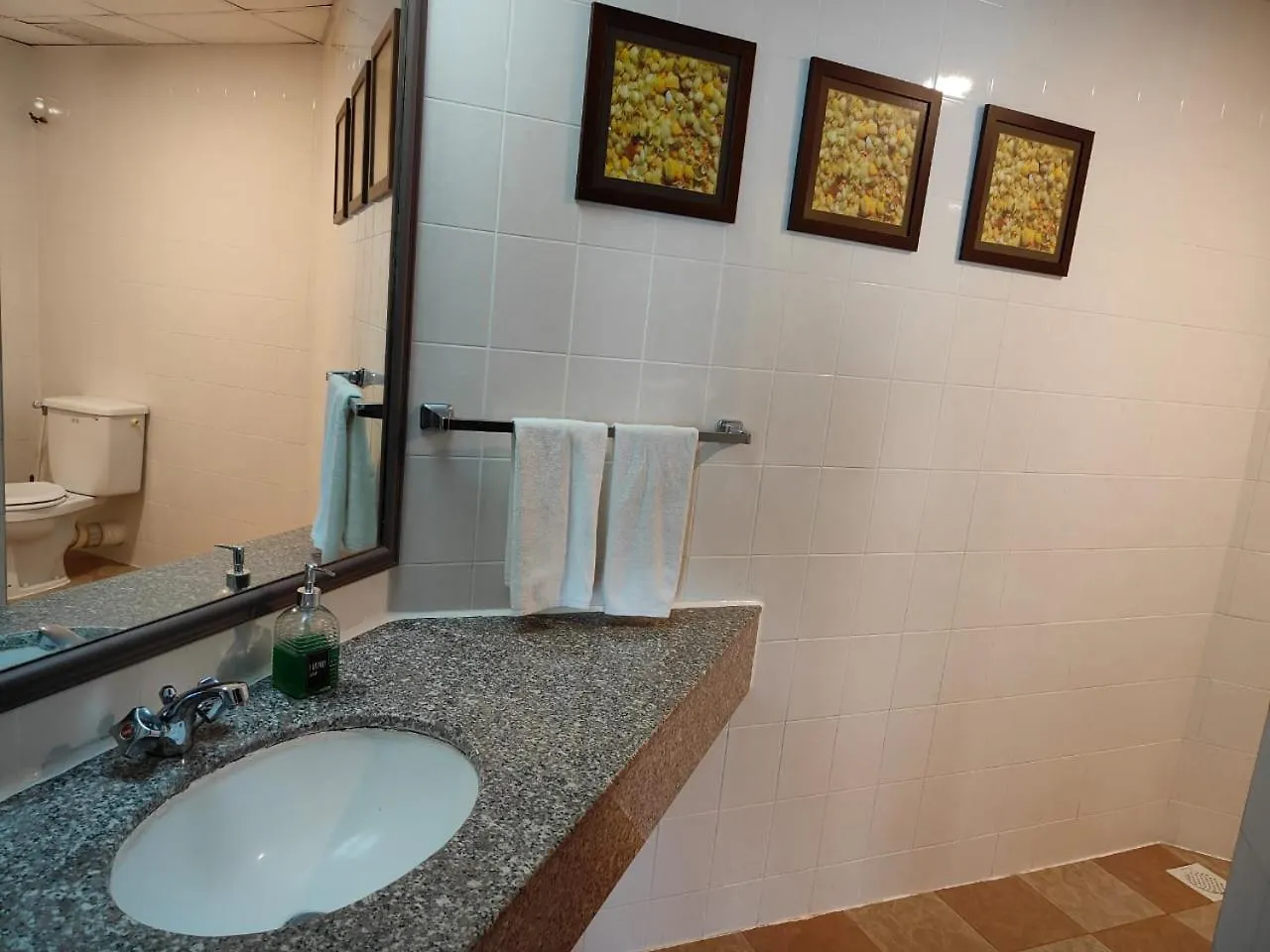 Appartement Jazz Rainbow Paradise Beachfront Peanag Tanjung Bungah